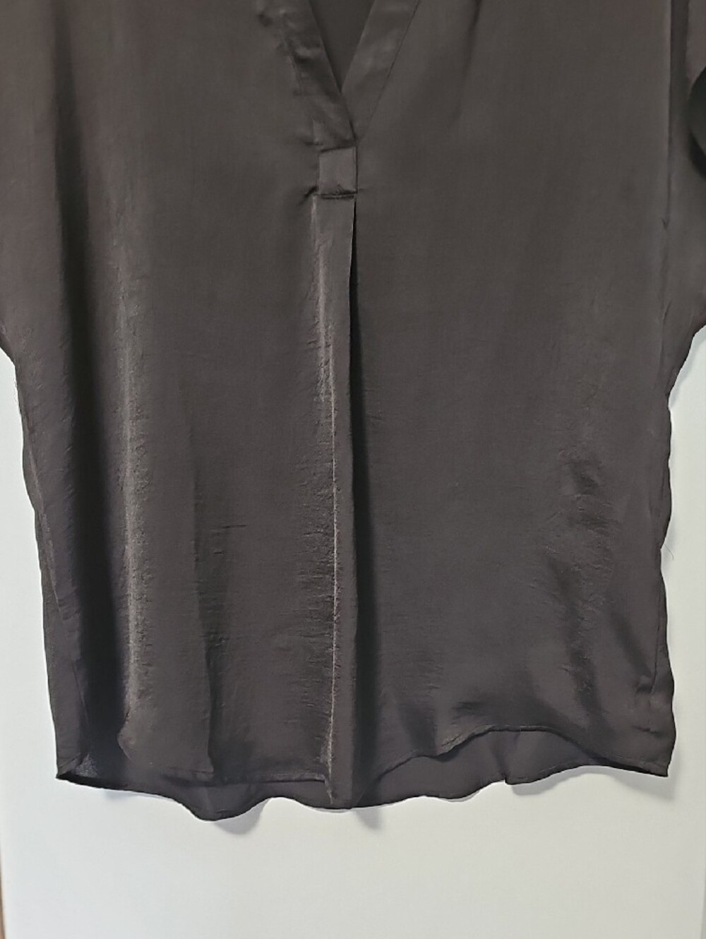 Magaschoni Black Short-Sleeve Silk Blend V-Neck Blouse - Picture 7 of 7
